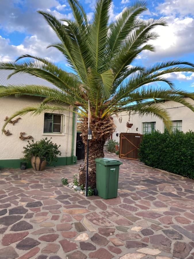 Ramblers Self Catering Accommodation Windhoek Exterior foto