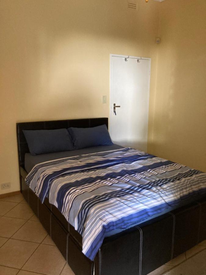 Ramblers Self Catering Accommodation Windhoek Exterior foto