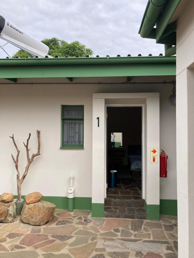 Ramblers Self Catering Accommodation Windhoek Exterior foto