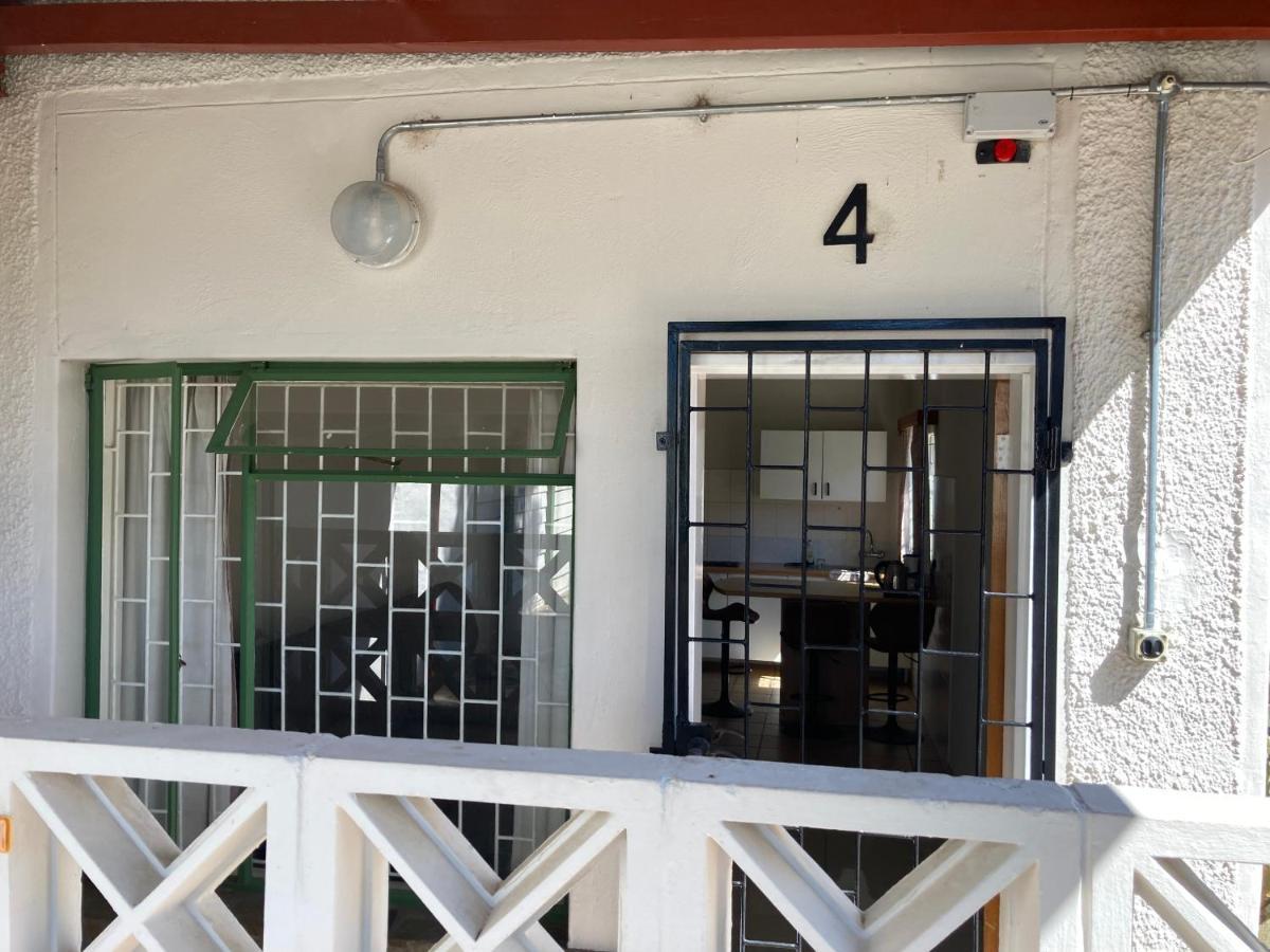 Ramblers Self Catering Accommodation Windhoek Exterior foto