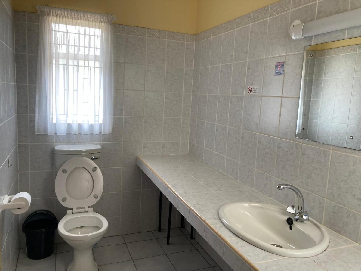 Ramblers Self Catering Accommodation Windhoek Exterior foto