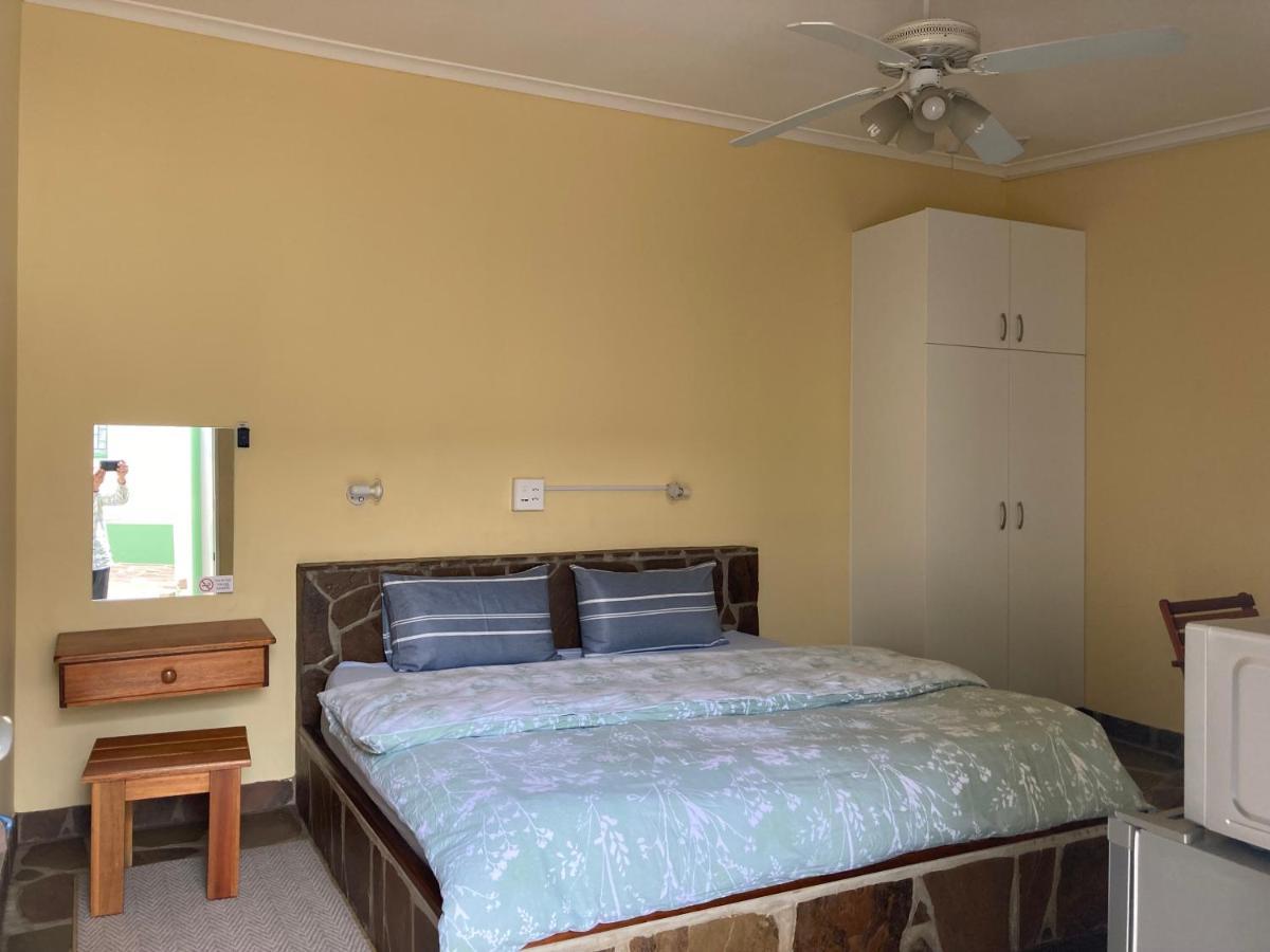 Ramblers Self Catering Accommodation Windhoek Exterior foto