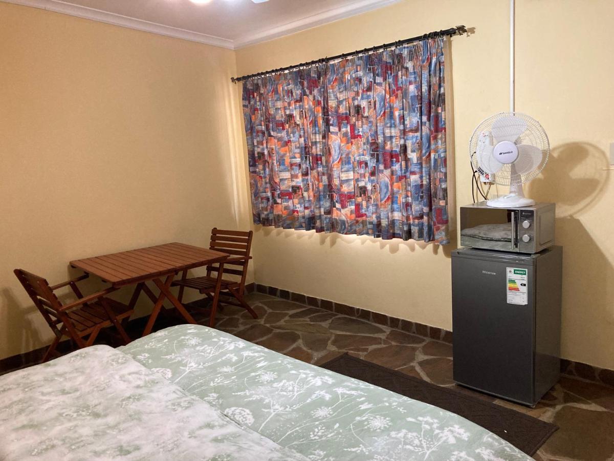 Ramblers Self Catering Accommodation Windhoek Exterior foto