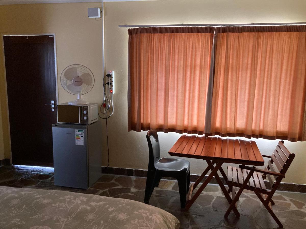 Ramblers Self Catering Accommodation Windhoek Exterior foto
