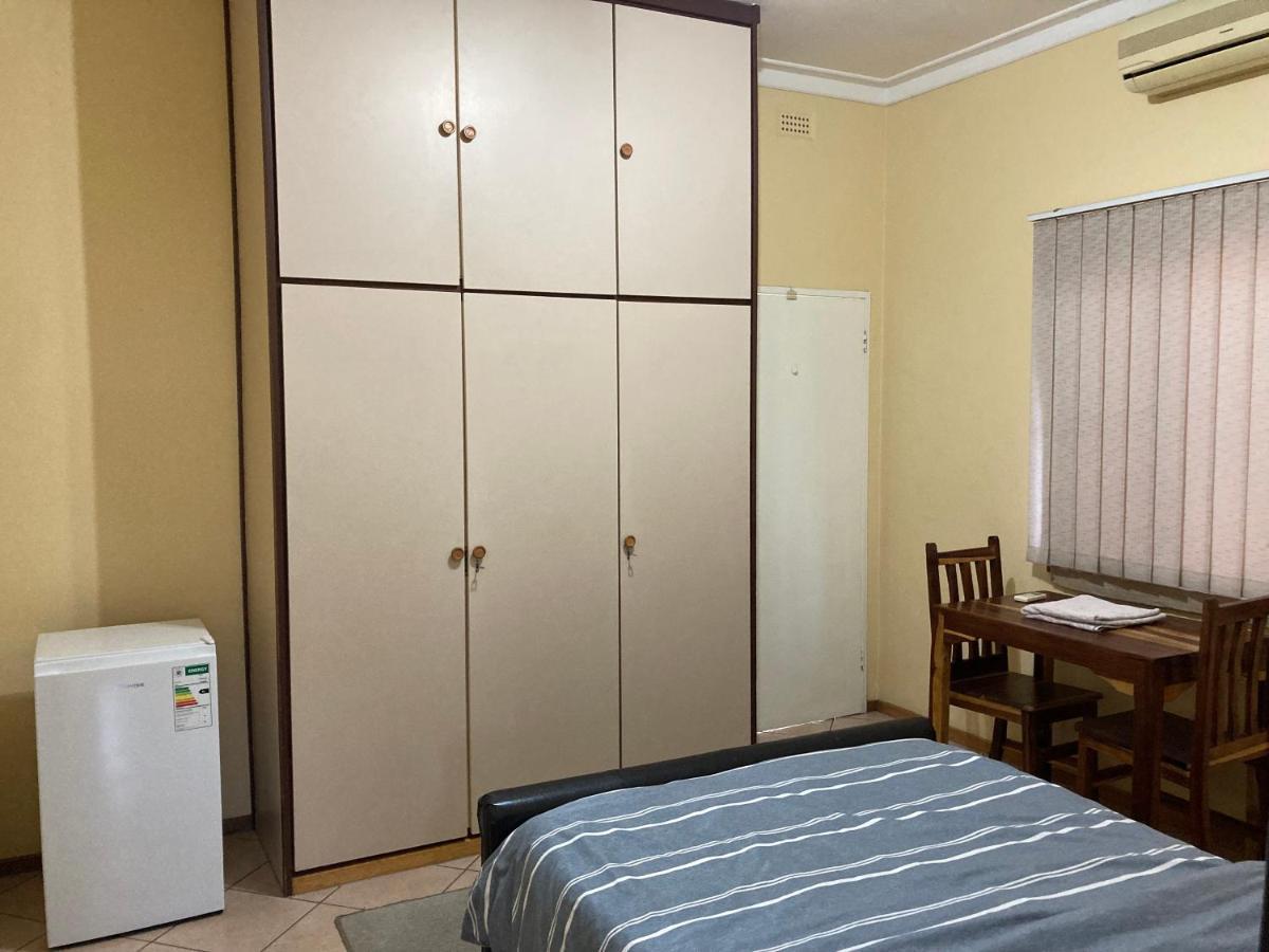 Ramblers Self Catering Accommodation Windhoek Exterior foto